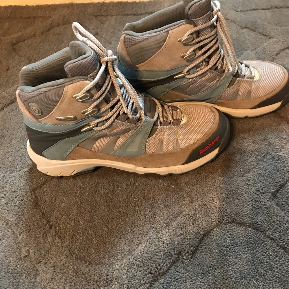 Size 9 Dunham Hiking Boots New Waffle Stomper